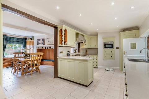 6 bedroom detached house for sale, Mill Lane, Newport Pagnell