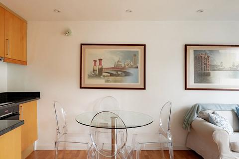 2 bedroom mews for sale, Royal Crescent Mews, Holland Park, London, W11