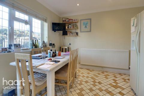 5 bedroom detached house for sale, Robjohns Road, Chelmsford
