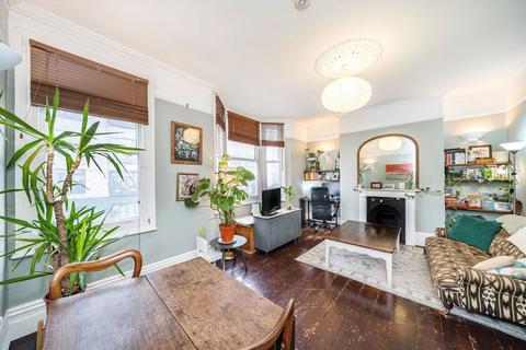 1 bedroom flat to rent, Putney Bridge Road, London SW15