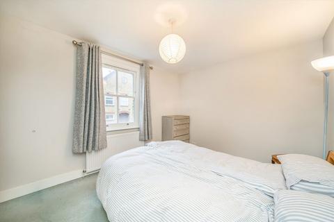 1 bedroom flat to rent, Putney Bridge Road, London SW15