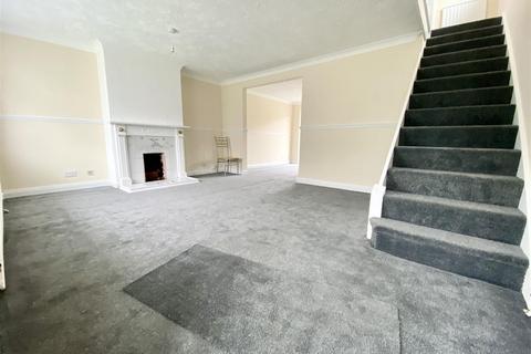 3 bedroom semi-detached house to rent, Toddington Road, Luton