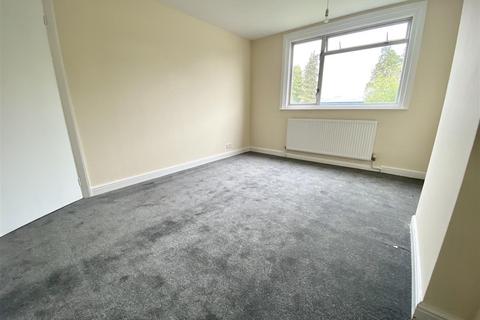 3 bedroom semi-detached house to rent, Toddington Road, Luton