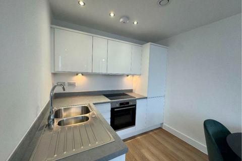 1 bedroom flat to rent, Talbot Road, Old Trafford, M16