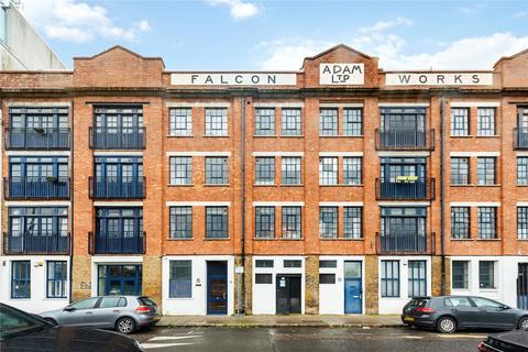 3 bedroom apartment to rent, Copperfield Road, London E3
