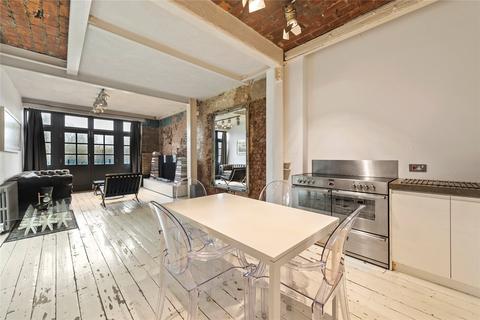 3 bedroom apartment to rent, Copperfield Road, London E3