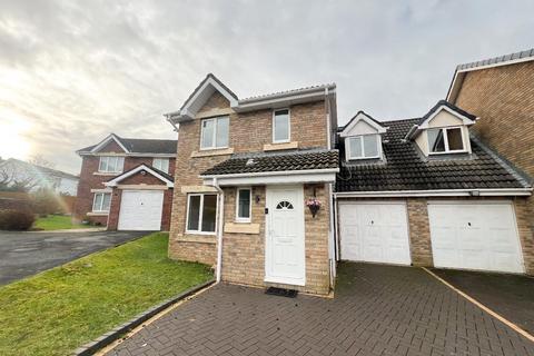 3 bedroom detached house for sale, Vale Reach, Pencoed, Bridgend, CF35 6LG