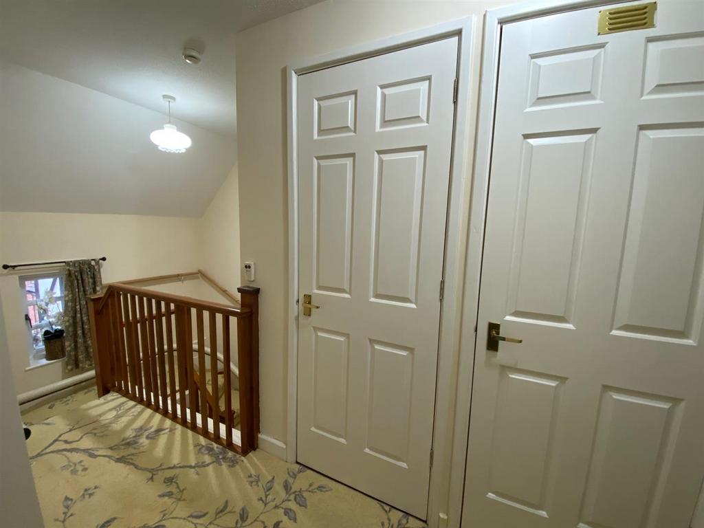 First Floor Landing.jpg