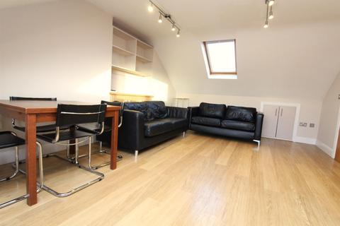 1 bedroom apartment to rent, Fords Grove, London N21