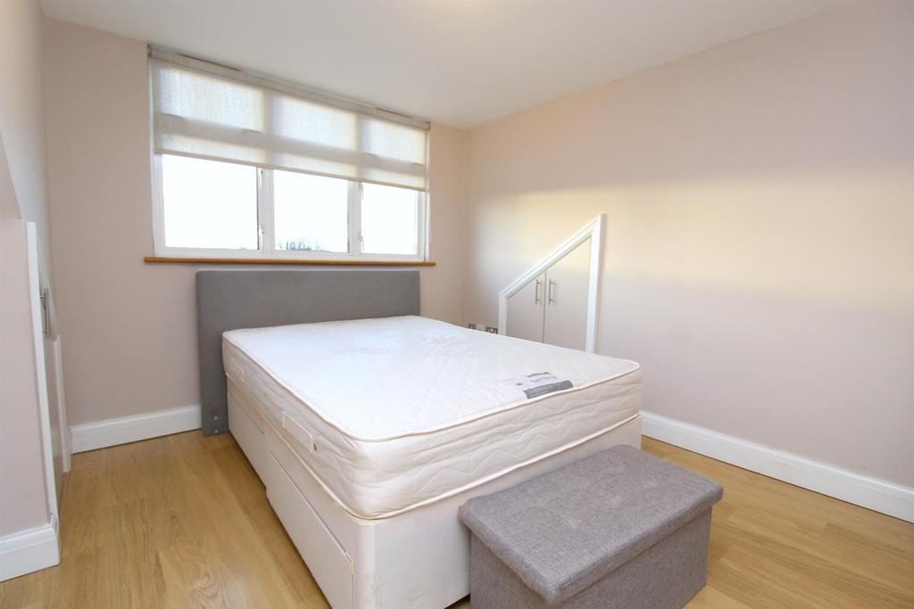 Bedroompart2.JPG
