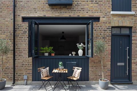 undefined, Brixtow Mews, SW2