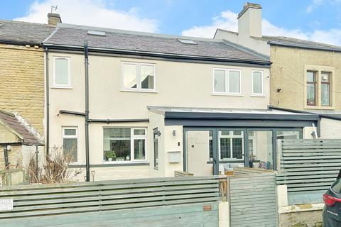 Fairmount, Long Lee, Keighley, BD21 4SP