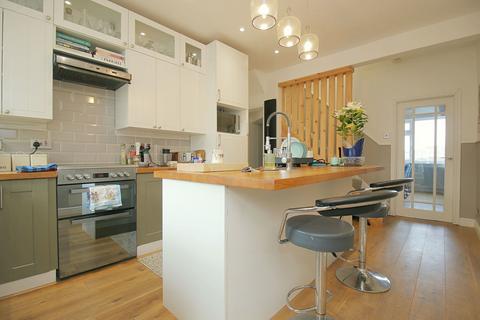 4 bedroom terraced house for sale, Fairmount, Long Lee, Keighley, BD21 4SP