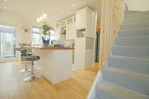 4 bedroom terraced house for sale, Fairmount, Long Lee, Keighley, BD21 4SP
