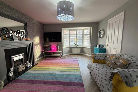 3 bedroom semi-detached house for sale, Ingleby Close, Westhoughton, Bolton