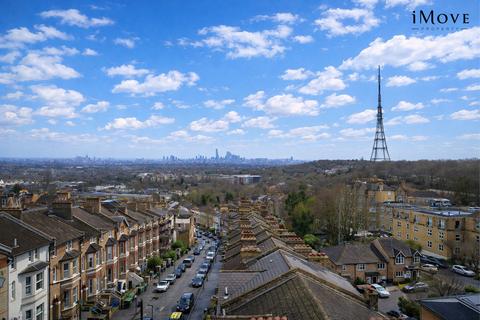 Flat to rent, Westow Hill, London SE19