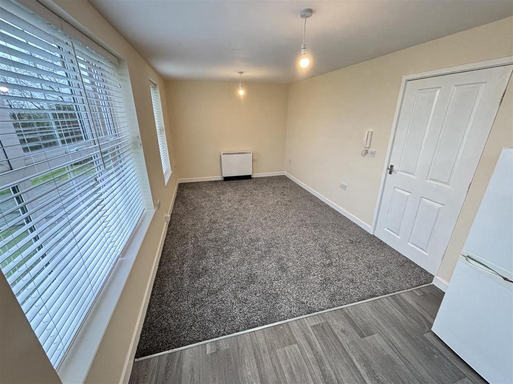 Open Plan Living/Dining Room and Kitchen