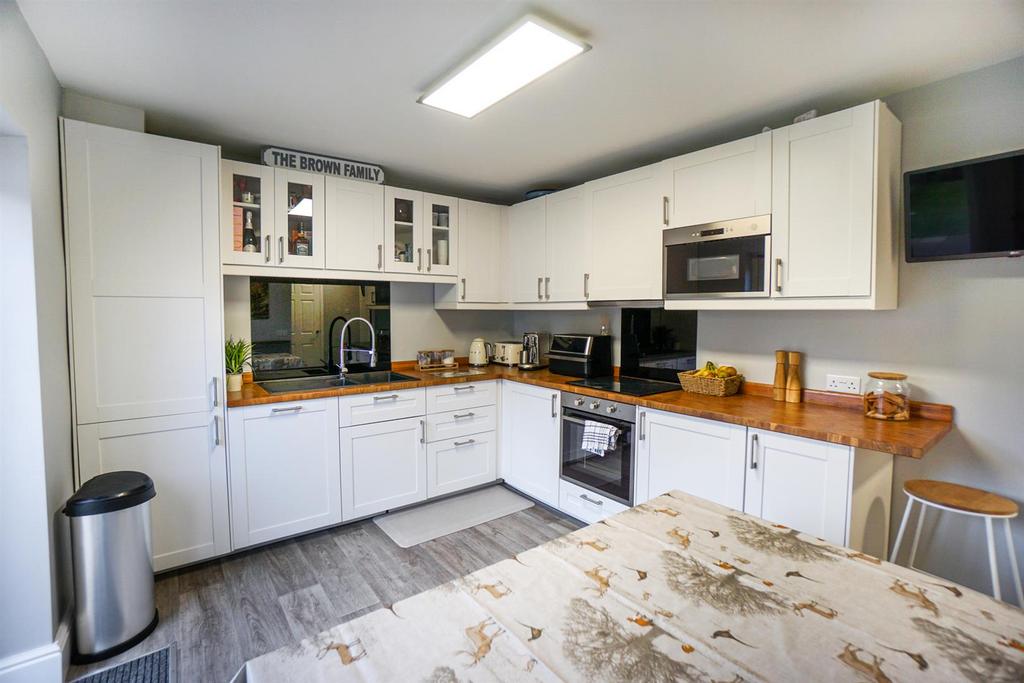 Family Dining Kitchen