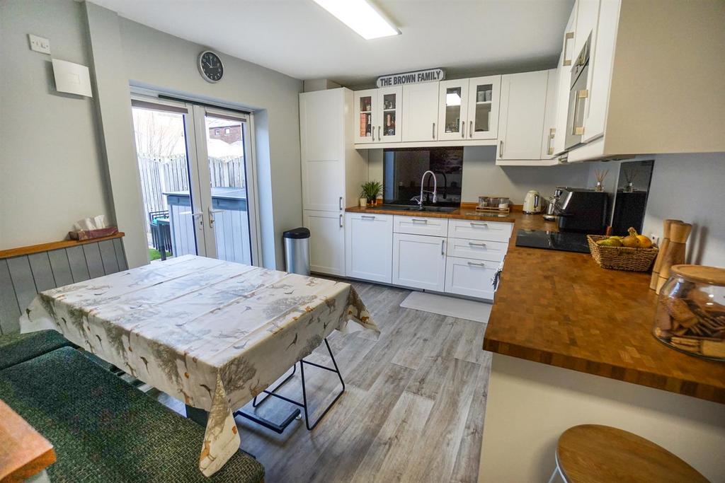 Family Dining Kitchen