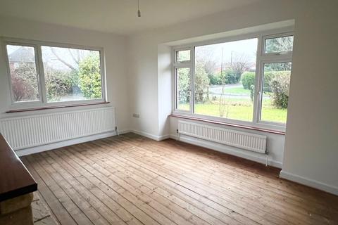 2 bedroom bungalow for sale, Newlands Copse, Blackfield, Southampton, Hampshire, SO45