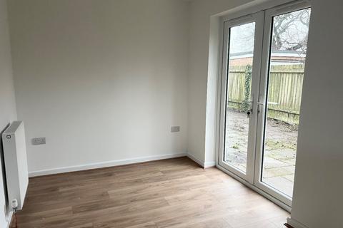 2 bedroom bungalow for sale, Newlands Copse, Blackfield, Southampton, Hampshire, SO45