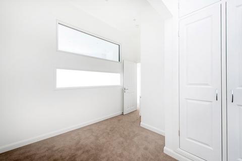 1 bedroom flat to rent, Russell Road, London, W14