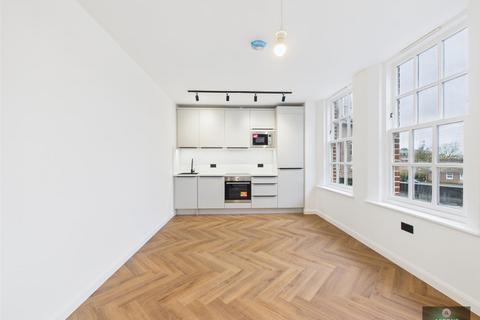1 bedroom apartment to rent, High street, crawley RH10