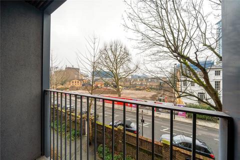 1 bedroom flat for sale, Beaufort Court, London SW6