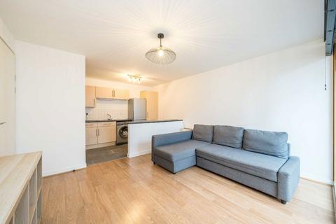 1 bedroom flat for sale, Beaufort Court, London SW6