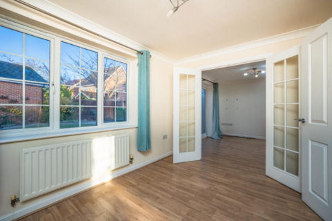4 bedroom detached house to rent, Beatty Rise, Reading RG7