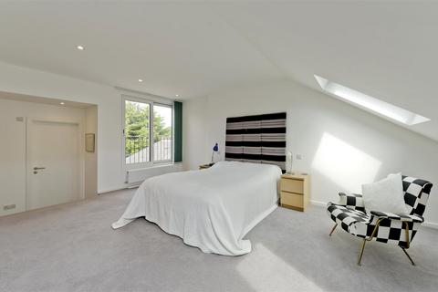 4 bedroom detached house for sale, Buchanan Gardens, London, NW10