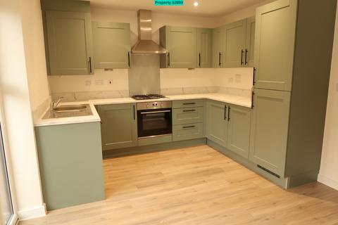 3 bedroom semi-detached house to rent, Tyldesley, Manchester, M28