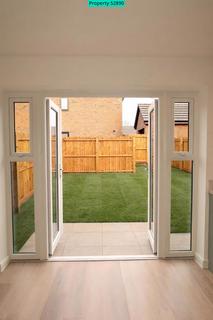 3 bedroom semi-detached house to rent, Tyldesley, Manchester