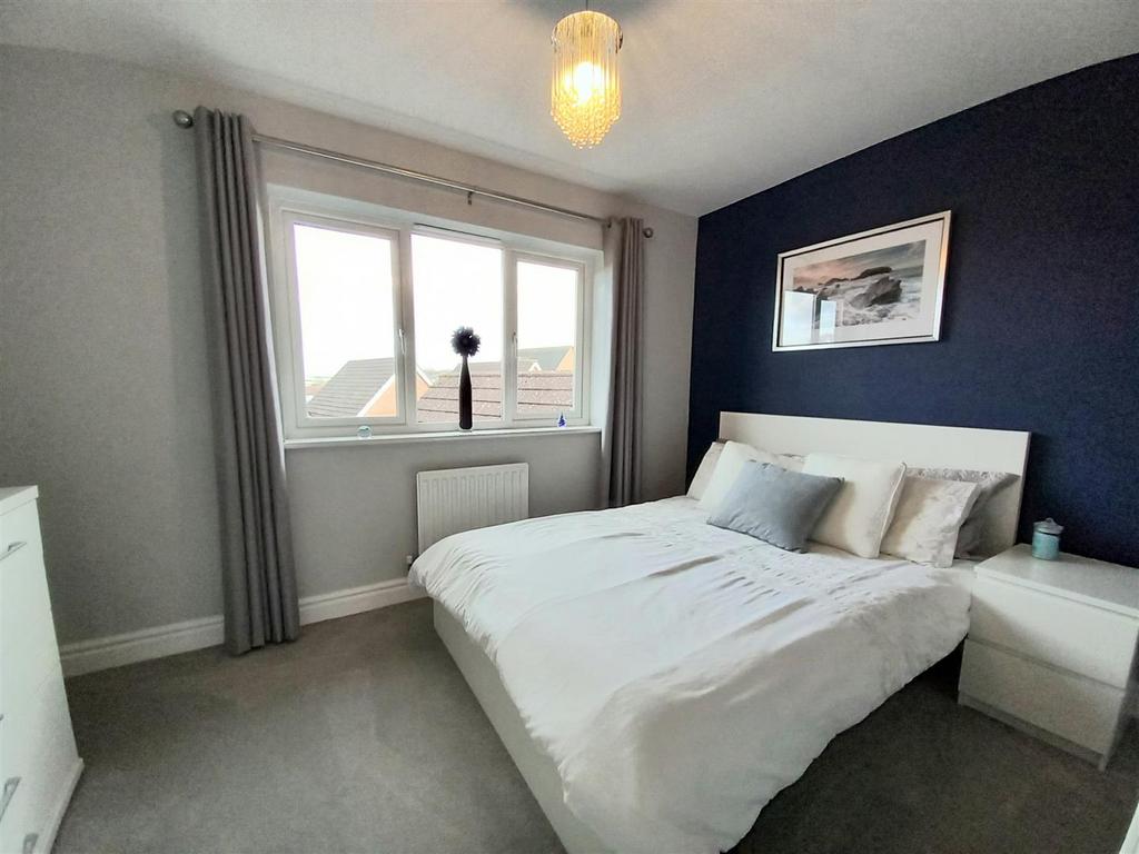 15 Hughes Bed 3.jpg