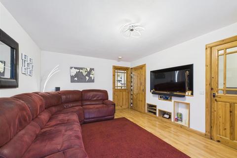 undefined, Malvina Court, Perth PH1