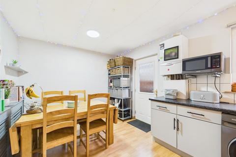undefined, Malvina Court, Perth PH1