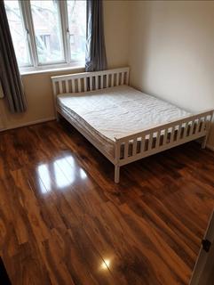 1 bedroom maisonette to rent, Becton, E6