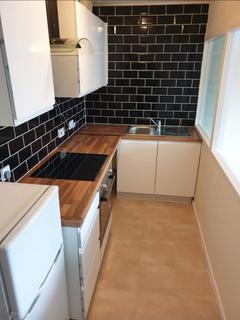 1 bedroom maisonette to rent, Becton, E6