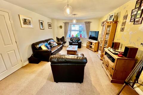 4 bedroom detached house for sale, with DOUBLE GARAGE - Wood Avens Way, Desborough, Kettering