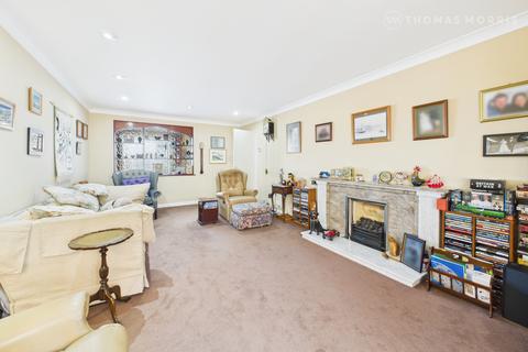 3 bedroom bungalow for sale, Bushmead Road, St. Neots PE19