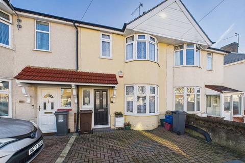 3 bedroom terraced house for sale, Sunningdale Avenue, Feltham, Middlesex, TW13