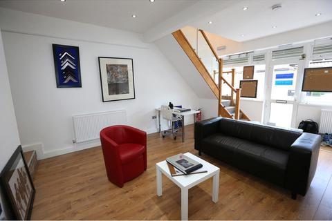 Terraced house to rent, Victoria Terrace, Newbridge, Caerphilly