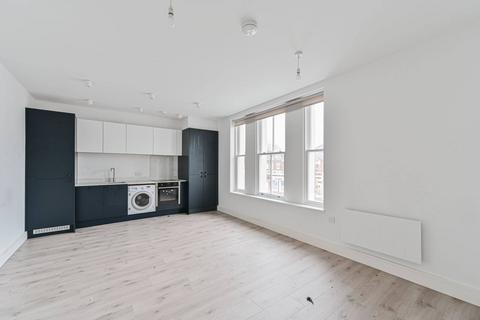 2 bedroom flat to rent, Mitcham Lane, Streatham Park, London, SW16