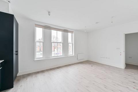 2 bedroom flat to rent, Mitcham Lane, Streatham Park, London, SW16