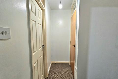 1 bedroom terraced house to rent, Albany Park, Colnbrook, Slough, SL3