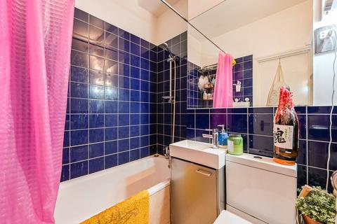 3 bedroom flat for sale, Trinity Road, Wood Green, London, N22