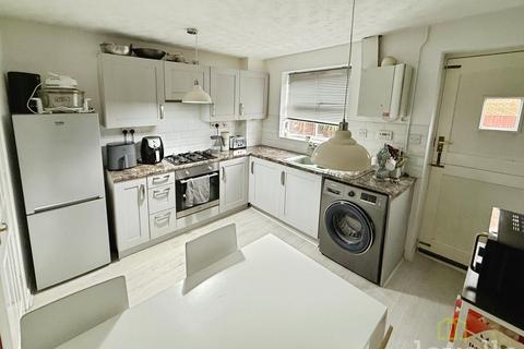 3 bedroom semi-detached house for sale, Briar Close, South Hykeham LN6