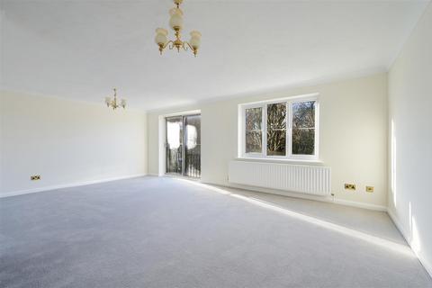 2 bedroom apartment for sale, Basing Road, Banstead