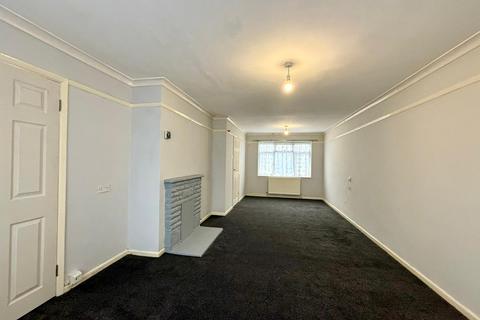 3 bedroom terraced house to rent, Cheriton High Street, Folkestone CT19