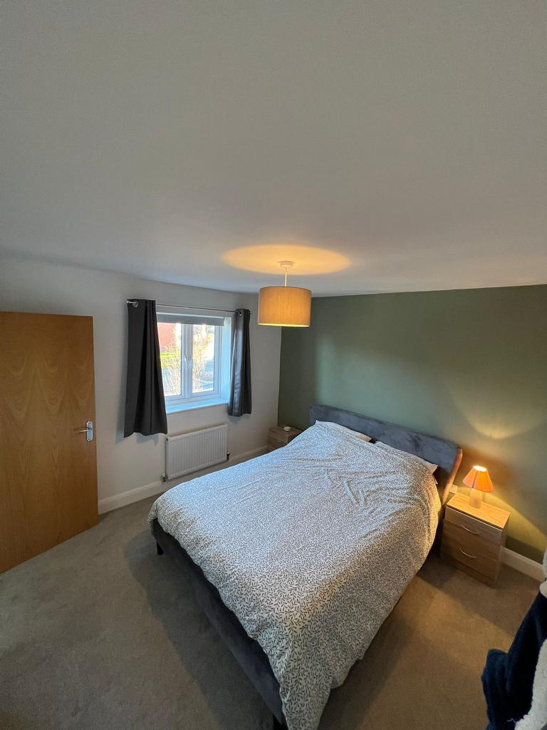 Main bedroom i